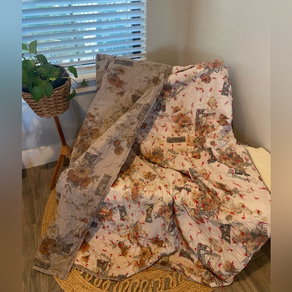 Floral PatternedYarn Tied Quilt Vintage 86”/62”